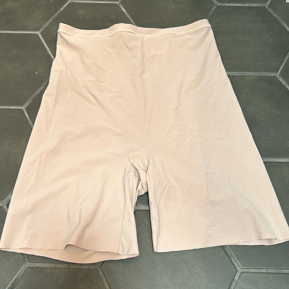 Self Expressions by Maidenform Shapewear